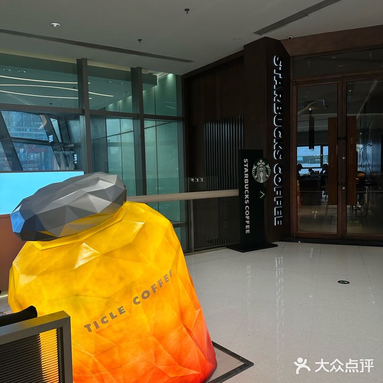 沈阳铁西万象汇的春日气息太浓郁了吧！