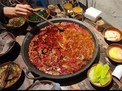-渝嘴小老弟老火锅(华新村店)
