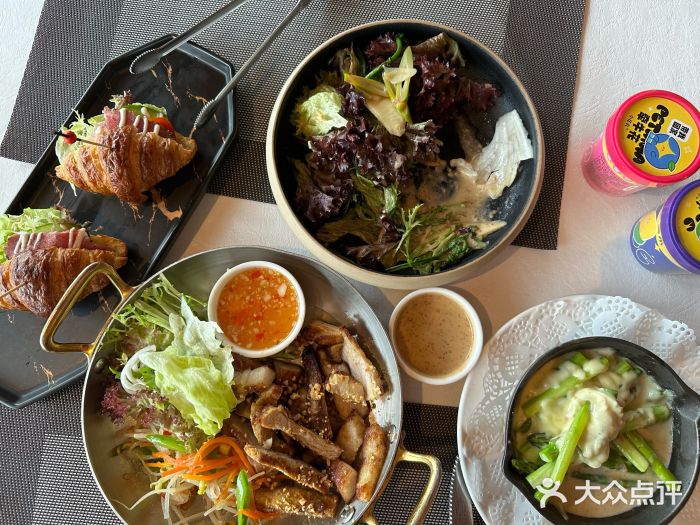 璟象酒店-爱丽坊景观餐厅图片