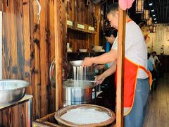 -余香七手工酸辣粉(荣勋花园店)