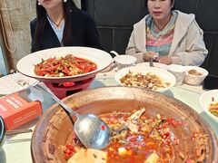 -阿瓦山寨·湘菜现炒·剁椒鱼头王(咸阳总店)