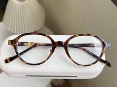 -爱视眸Eyeblling眼镜·依视路·蔡司镜片折扣店(百联南方商城购物中心)