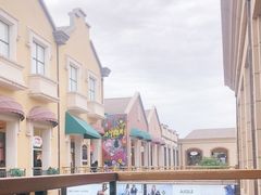 -王府井奥莱临潼小镇(临潼店)