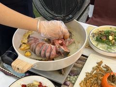 -刘姐啤酒鱼民族演艺餐厅(西街总店)