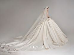 -Renee芮亦婚纱(原丽莎)