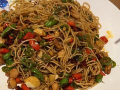 -六福烧烤酒馆(秦隆步行街店)