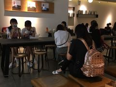 大堂-喜茶(深圳东门1234店)