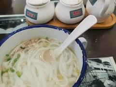 -十八家面馆(均瑶店)