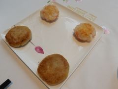 煎莲藕饼拼煎虾饼-花城苑广府菜(侨鑫店)