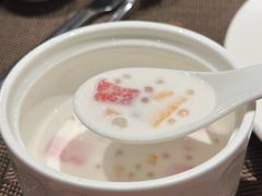 -大中华希尔顿酒店-念自助餐·嗨啤·小龙虾