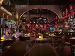 -FOUR PLAY BAR