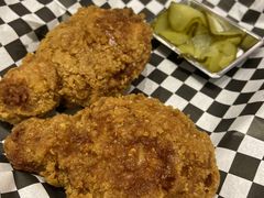 不妥协炸鸡-UMAMI乌玛米披萨·汉堡·清真Halal(红岭北店)
