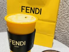 -喜茶(北京华贸购物中心店)