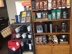 零售区-星巴克臻选(珠海富华里店)