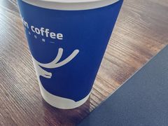 -瑞幸咖啡(岳家嘴地铁站店)