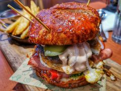 双蛋指椒牛肉汉堡-魏斯理汉堡(西安沣东吾悦店)