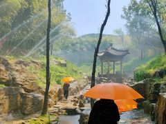 -雪山彩虹谷景区