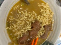 沙爹牛肉公仔面-金华冰厅