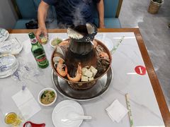 -一口猪海鲜浑锅·东北家常菜