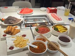 -海底捞火锅(中商百货夜宵主题店)