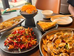 -曼听小寨海鲜烧烤·大连辣炒大王(盖州街店)