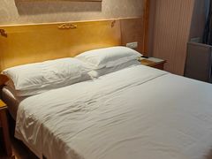 -维也纳酒店(成都春熙路李家沱地铁站店)