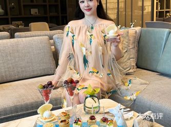 在南京凯宾斯基做美人鱼‍♀️公主