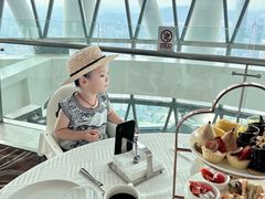 -广州塔卢特斯法国旋转餐厅