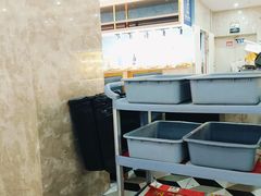 -锤头鲨毛肚海鲜烤肉自助餐厅(国购广场店)