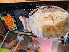 -洪氏嗨捞·广东猪肚鸡·椰子鸡火锅(西咸万象城店)