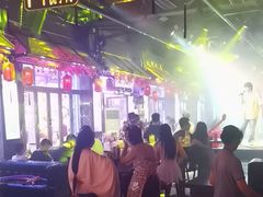 -喜鹊音乐酒馆(西街店)