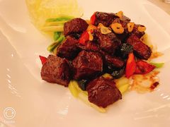 黑金雪花牛肉粒-上海和平饭店龙凤厅 Dragon Phoenix