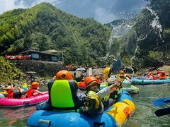 -安吉龙王山峡谷漂流
