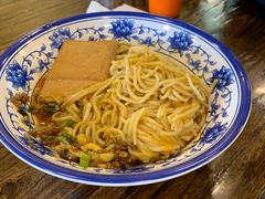 -碗里捞川渝特色面(沙河玖耀里店)