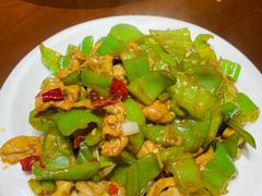 尖椒肥肠-方城小吃店