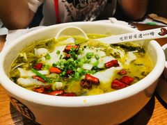 -渝是乎酸菜鱼(龙旗购物中心店)