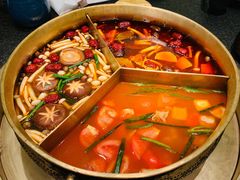 黄金奔驰锅-湊湊火锅·茶憩(打浦桥日月光店)