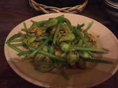 -Cuc Gach Quan Restaurant