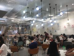 大堂-奈雪的茶(市百一店)