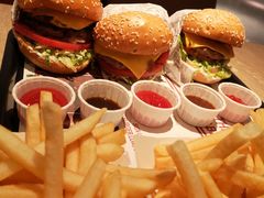 -The Habit Burger Grill 哈比特汉堡(复兴soho店)
