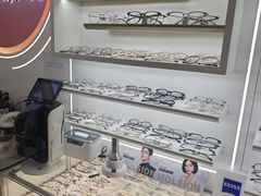 -美式眼镜·授权蔡司.依视路.尼康.豪雅.明月(南翔印象城店)