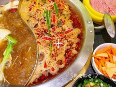 -沸炉重庆老火锅(军事博物馆店)