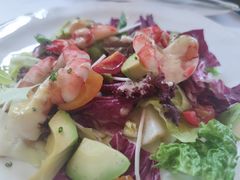 温大虾沙拉，牛油果，番茄-Jean Georges