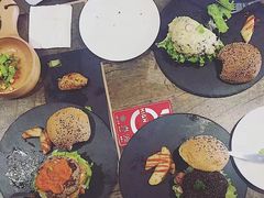 -HIGH FIVE哈福手工汉堡(桂林路店)