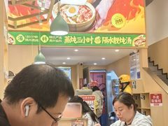-华记煲仔华·煲仔饭(市桥易发店)