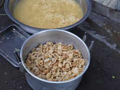 -汤锅大王(新平曹苏黄牛汤锅有限公司)