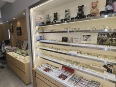 -视野联行眼镜·蔡司·尼康·豪雅·依视路(青浦宝龙店)