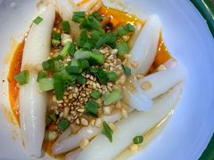 -沪小二炭火蛙锅(淮海中路美食不夜城店)
