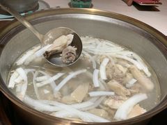 -喃喃椰·糟粕醋·椰子鸡火锅(七堡花园店)