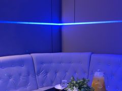 -唯爱KTV聚会餐厅(仙林东城汇店)